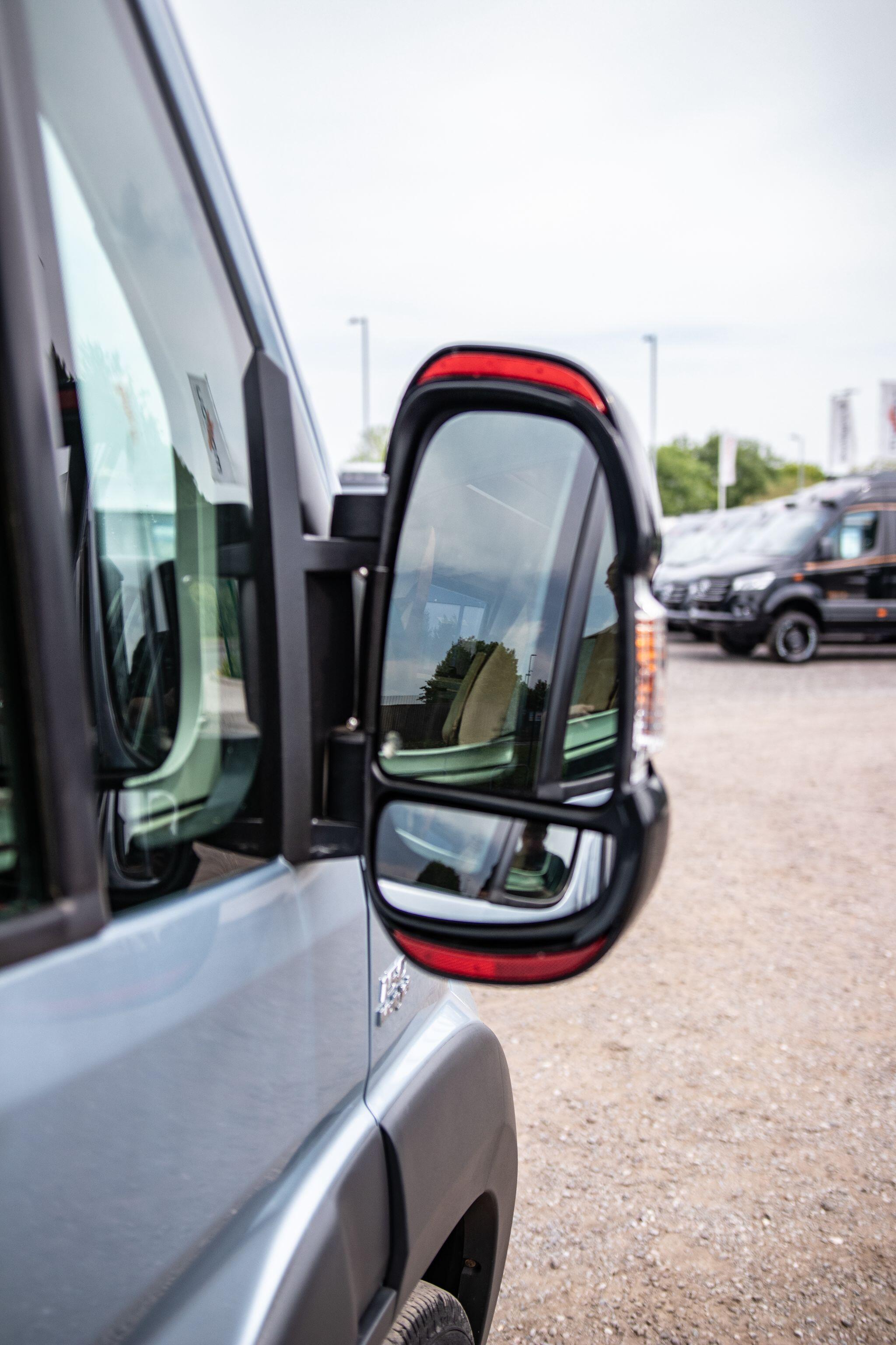 Globecar Campscout Revolution